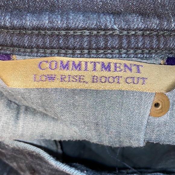 Divine Rights Commitment Low-Rise Bootcut Size 28 - Picture 7 of 12